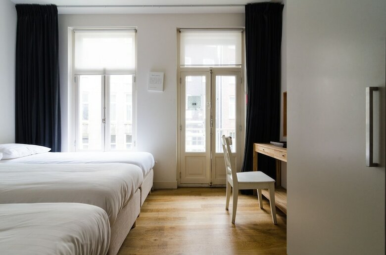 Marnix Apartments