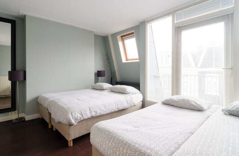 Marnix Apartments