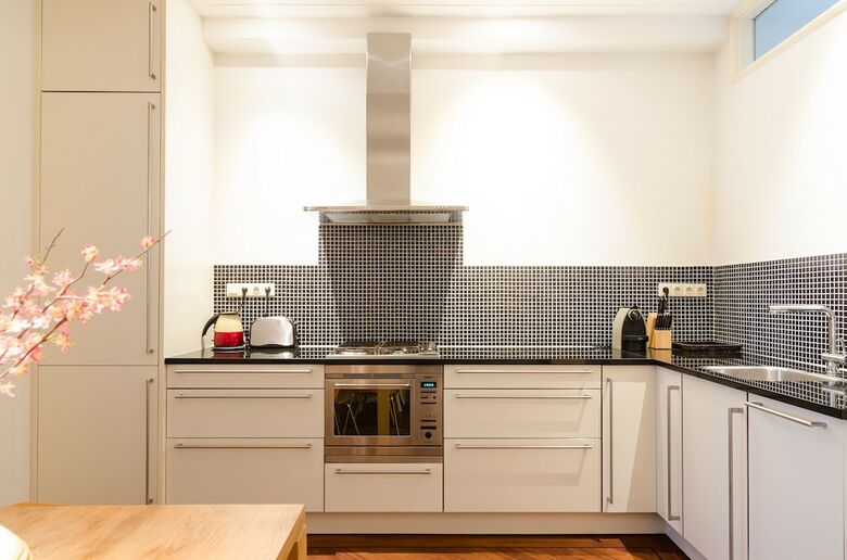 Marnix Apartments