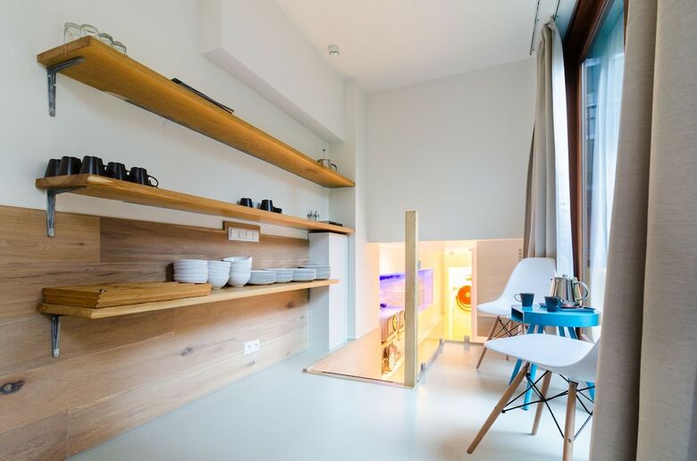 Marnix Apartments