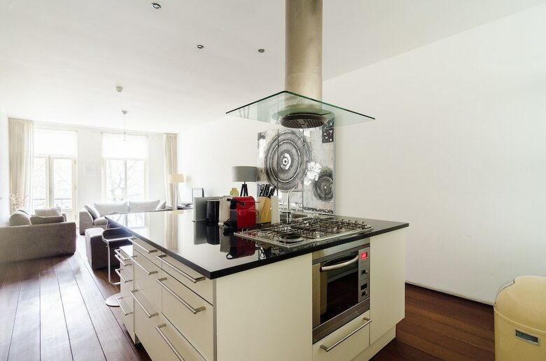 Marnix Apartments