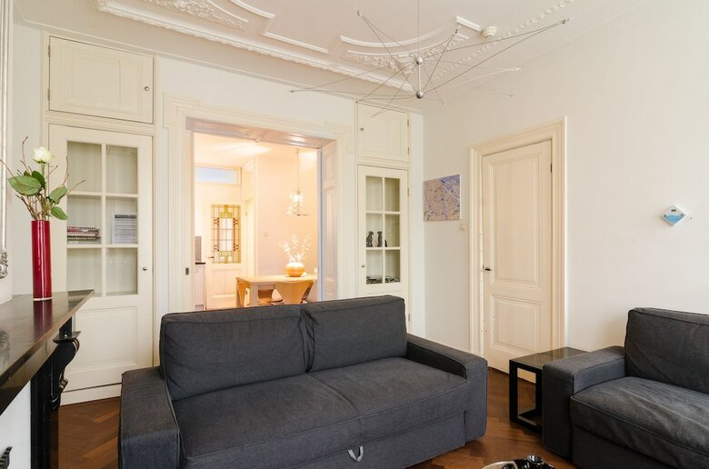 Marnix Apartments