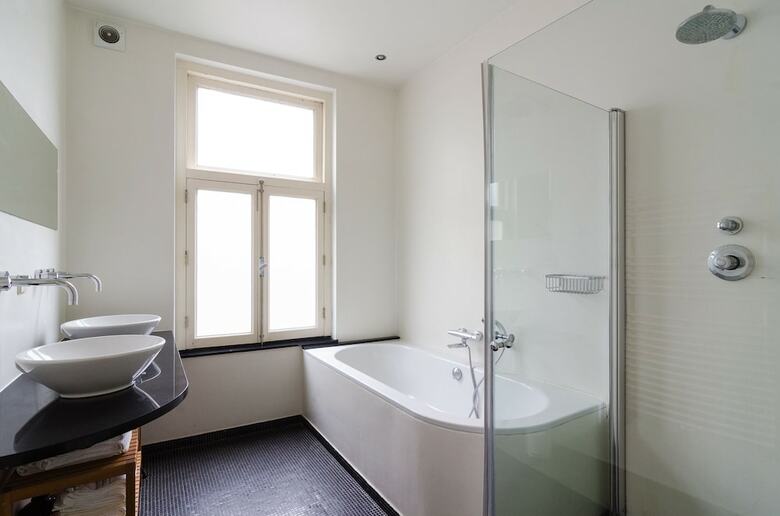 Marnix Apartments