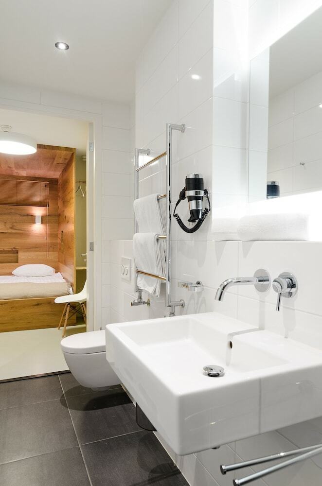Marnix Apartments