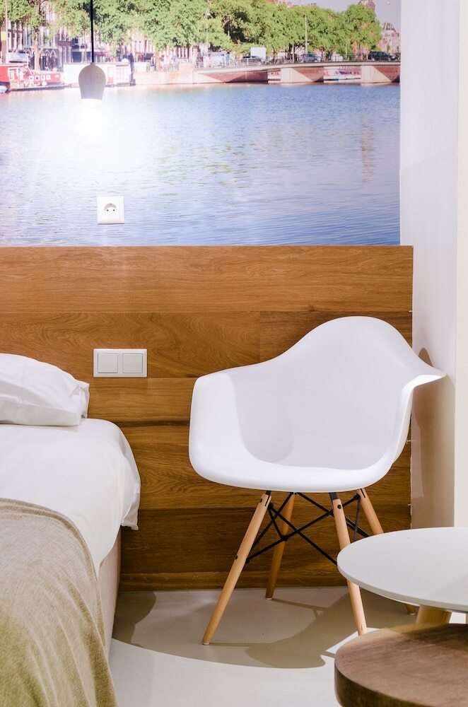 Marnix Apartments
