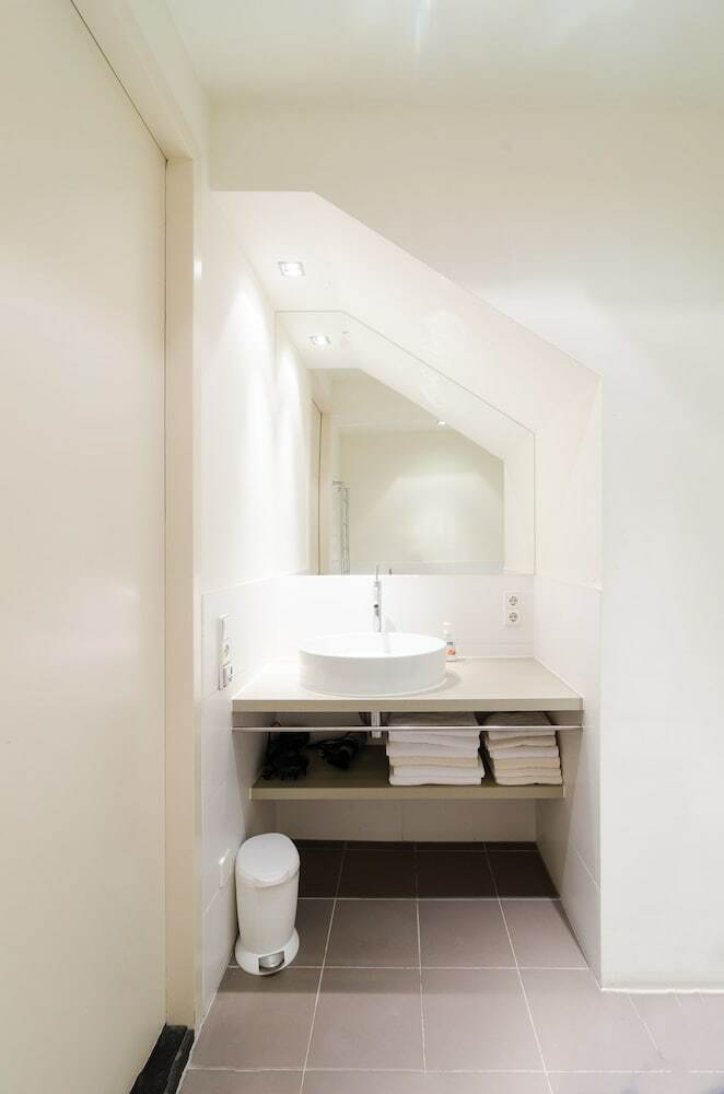 Marnix Apartments
