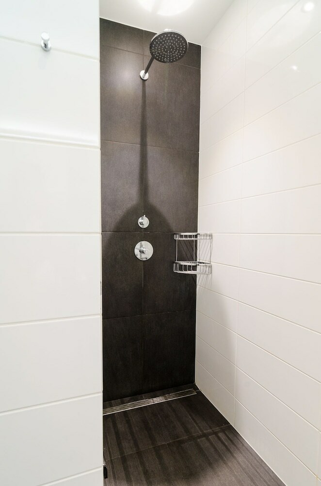 Marnix Apartments