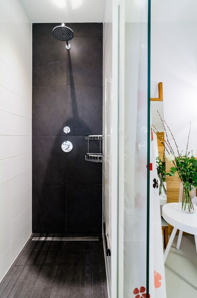 Marnix Apartments