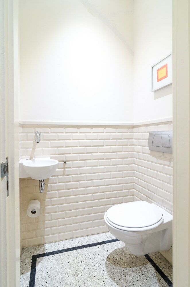 Marnix Apartments