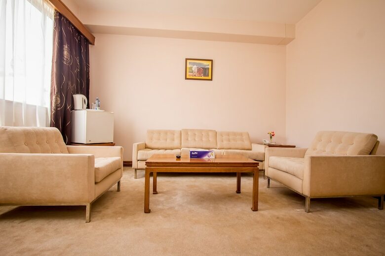 Sirikwa Hotel