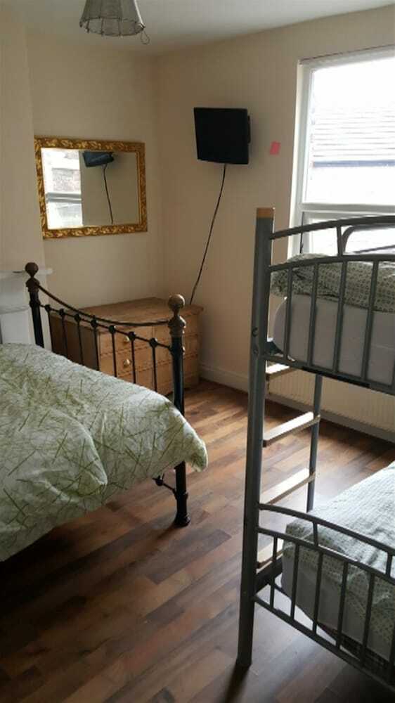 Hostal Anfield Road Euro Hostel