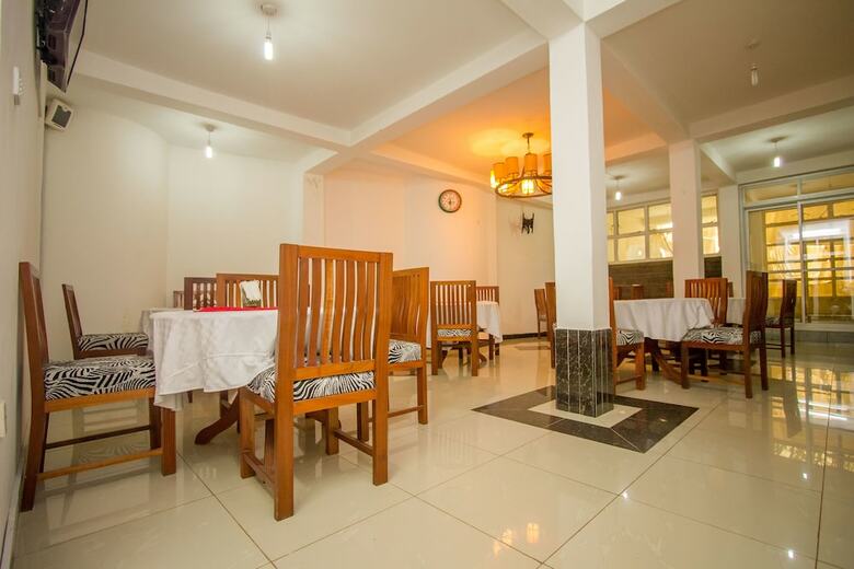 Hotel The White Resort