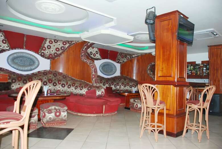 Tick Hotel
