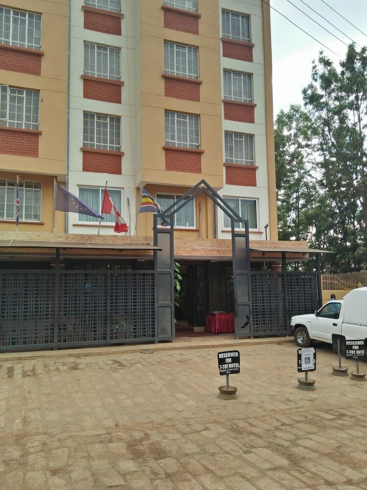 Tea Tot Paradise Hotel