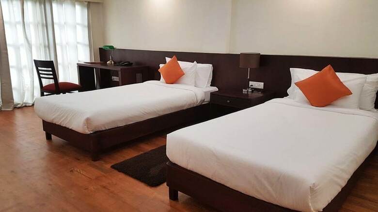 Hotel Khuru Resort