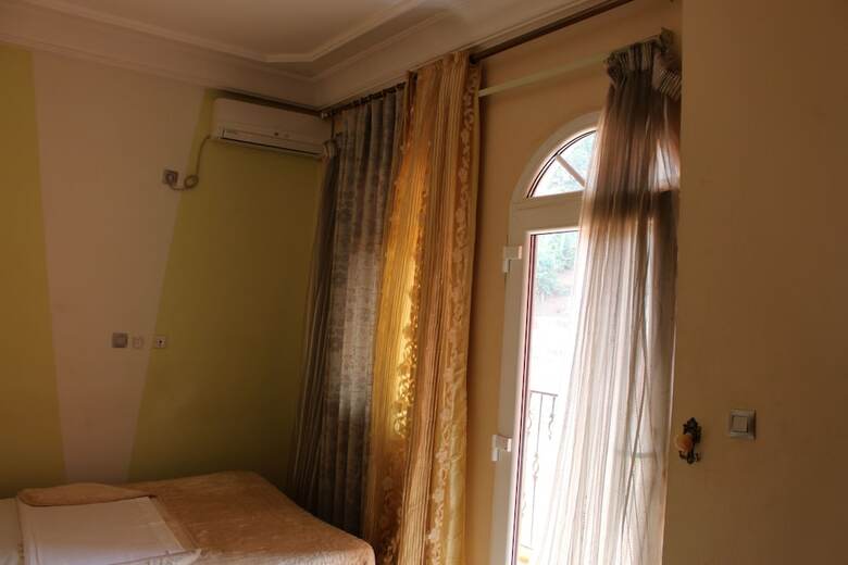 Hotel Guins Palace