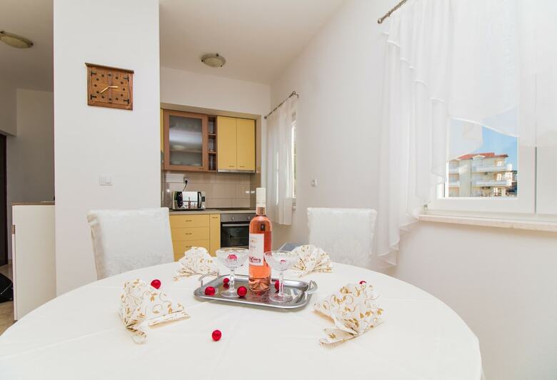 Apartments Rakuljic