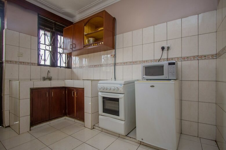 Hotel Crystal Suites And Apartments