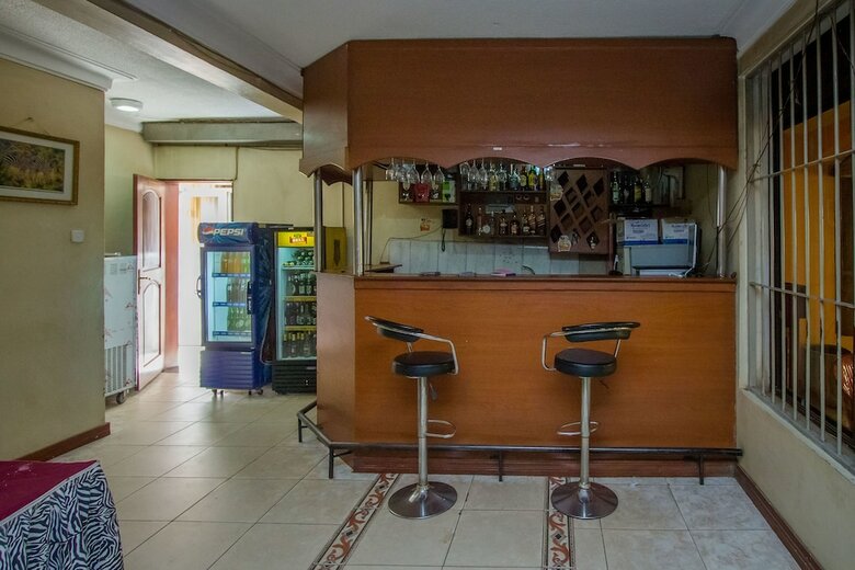 Hotel Crystal Suites And Apartments