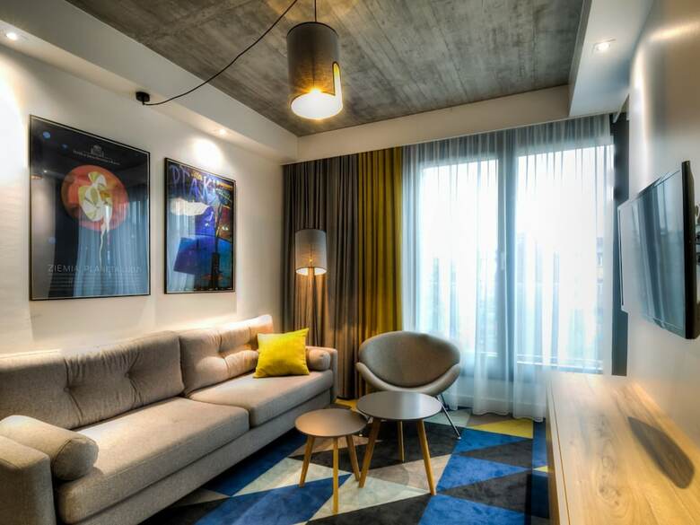 Hotel Lwowska 1