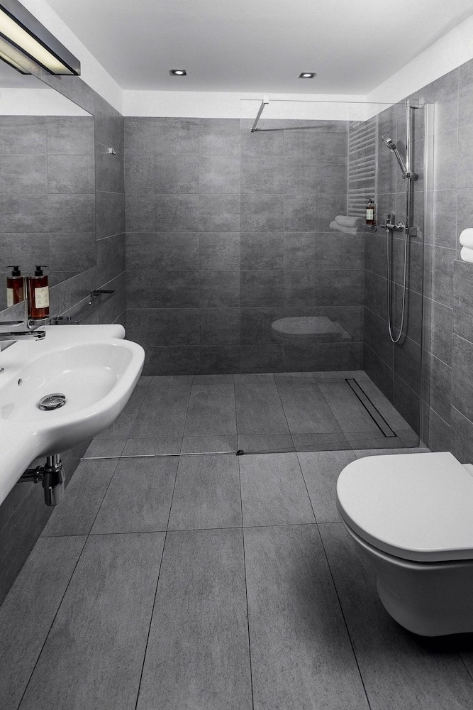 Hotel Lwowska 1