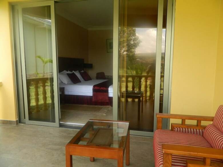 Igongo Cultural Centre & Country Hotel