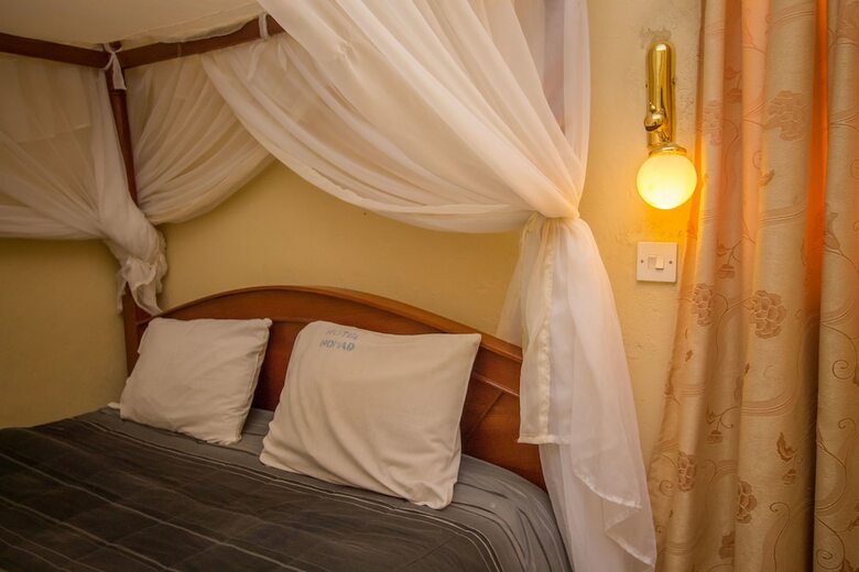 Hotel Nomad