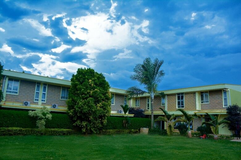 Esella Country Hotel