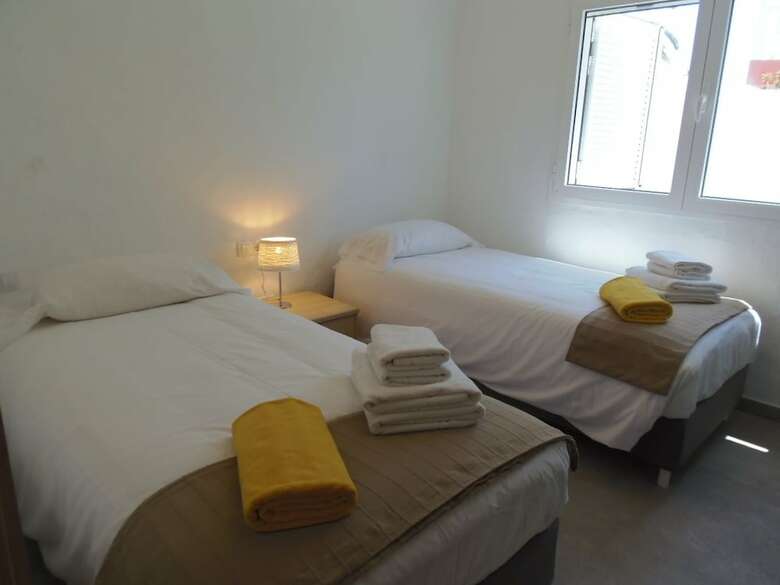 Villa 6 People, Heated Pool, Seafront, Great Location