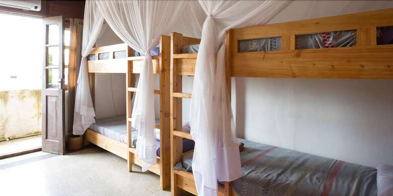 Hotel Q-bar & Guest House