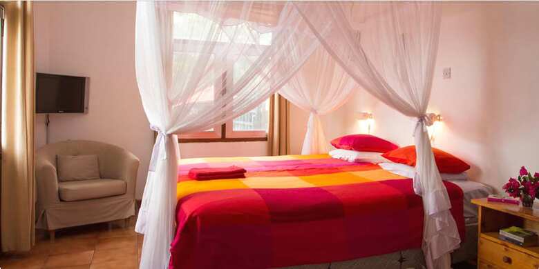 Hotel Q-bar & Guest House