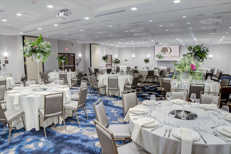 Hotel Doubletree By Hilton Harrisonburg