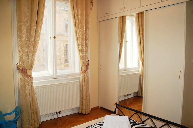 Bohemia Antique Apartment