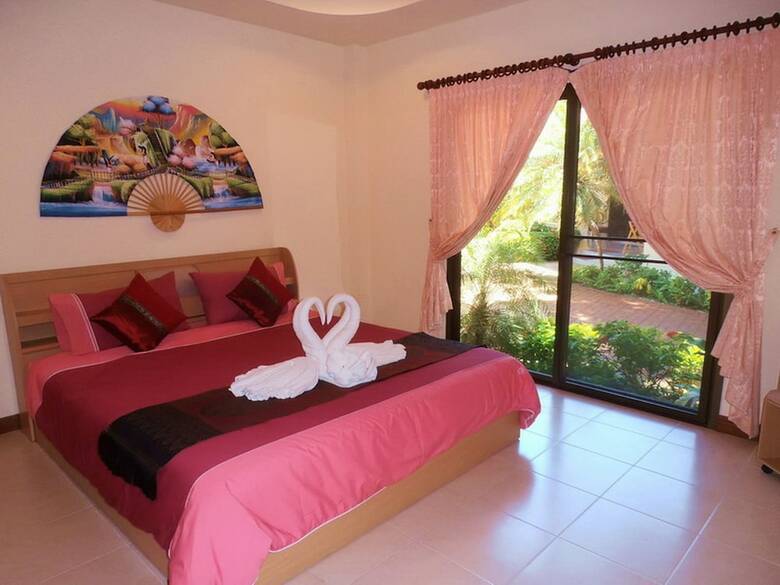 Coconut Paradise Holiday Villas