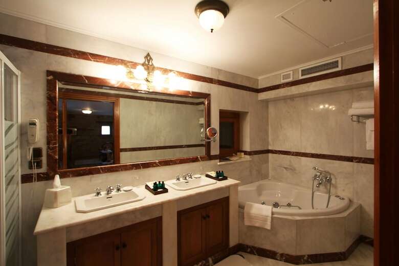 Hotel Argentikon Luxury Suites