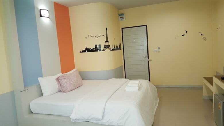 Hotel Juntima Place At Amphawa