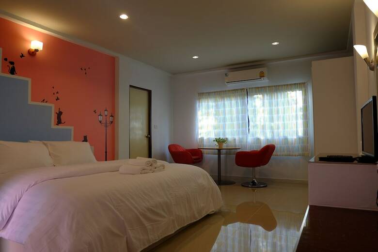 Hotel Juntima Place At Amphawa
