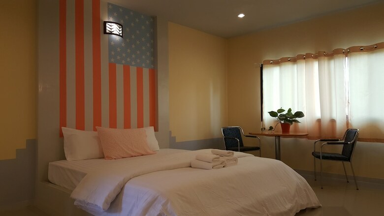 Hotel Juntima Place At Amphawa