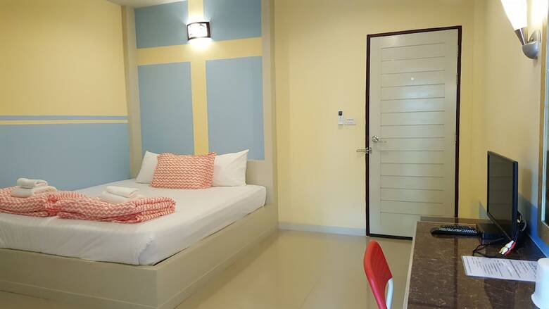 Hotel Juntima Place At Amphawa