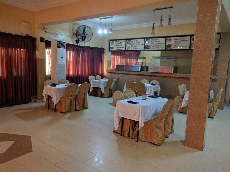 White House Hotel & Conference
