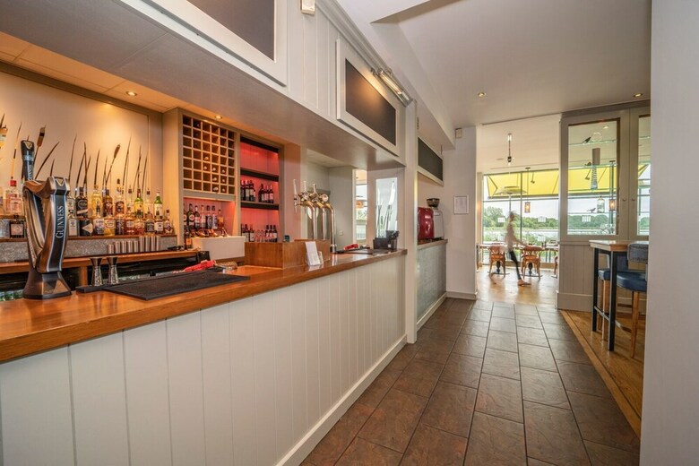 Hotel de Vere Cotswold Water Park
