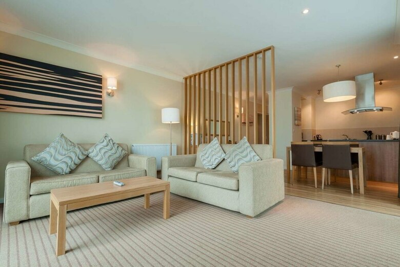 Hotel de Vere Cotswold Water Park