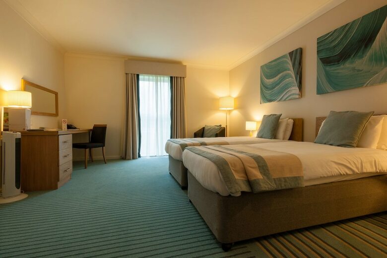 Hotel de Vere Cotswold Water Park