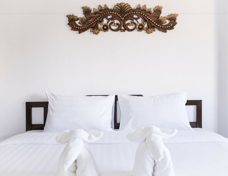 Hotel V Lodge