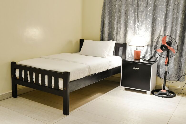 Jewelstone Hotel