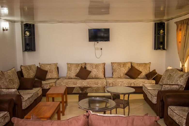 Meru Paramount Hotel