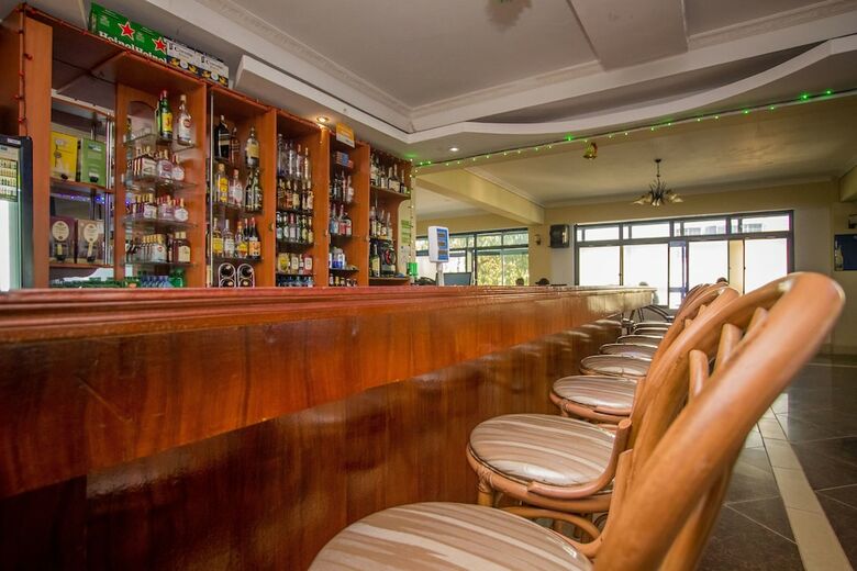 Meru Paramount Hotel