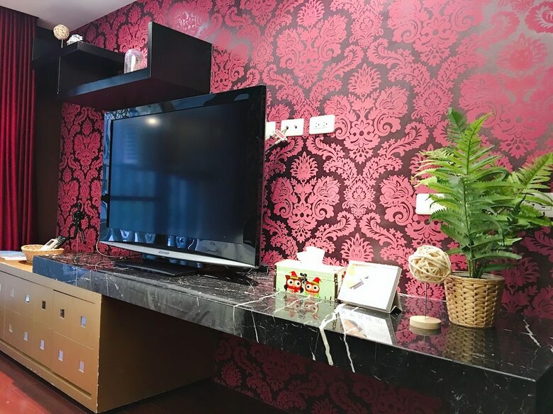 Q Square Apartment