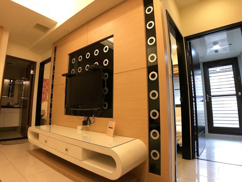 Q Square Apartment