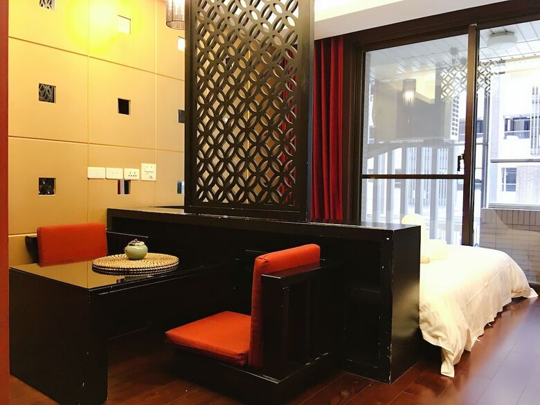 Q Square Apartment